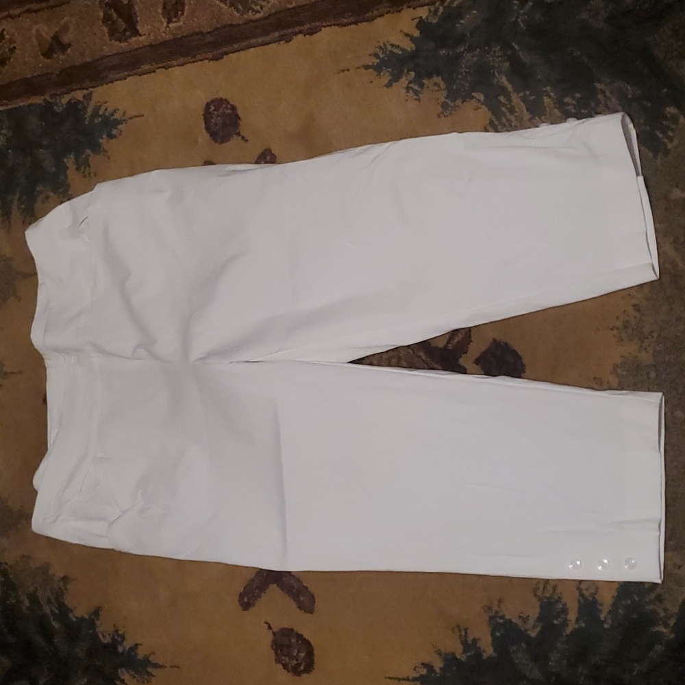Chico's Perfect Stretch Capri Pants